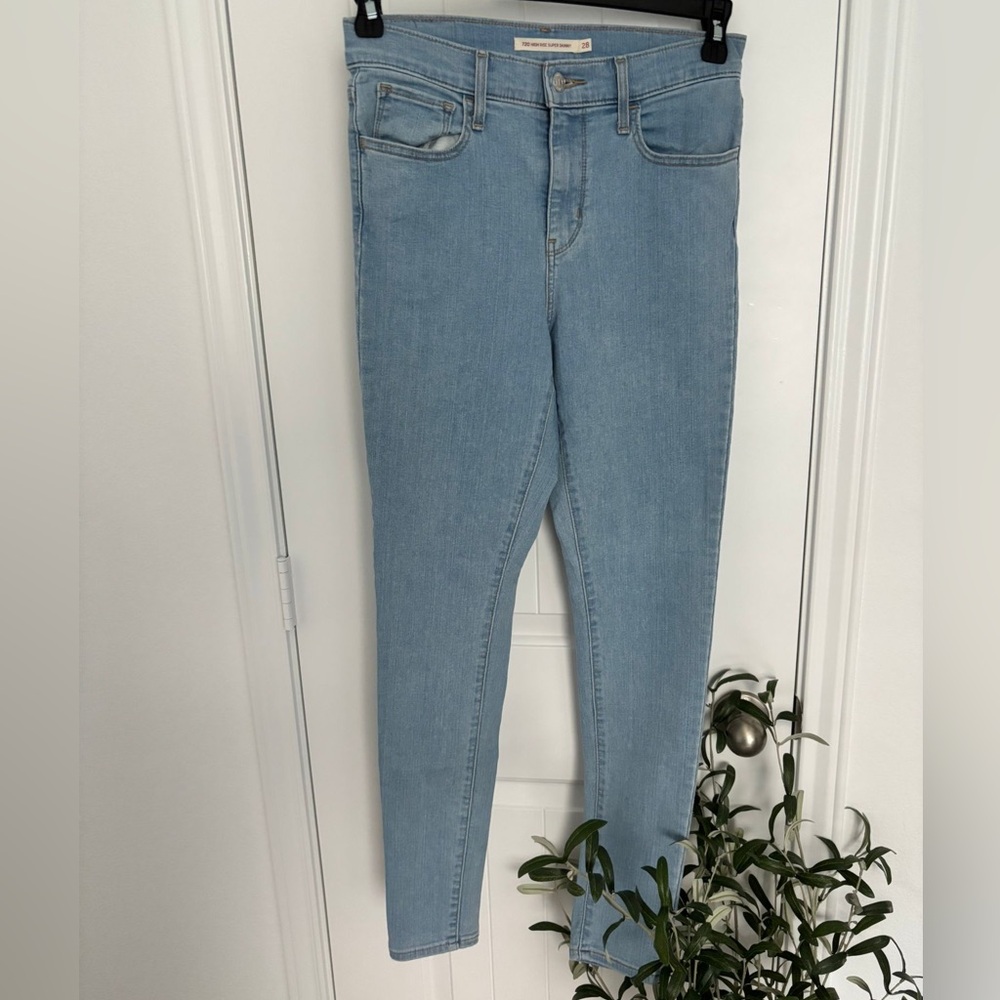 Levi's Light Blue 720 High Rise Jeans